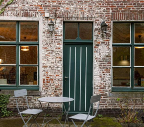 Huswell - Retro apartment for two with a cozy city garden